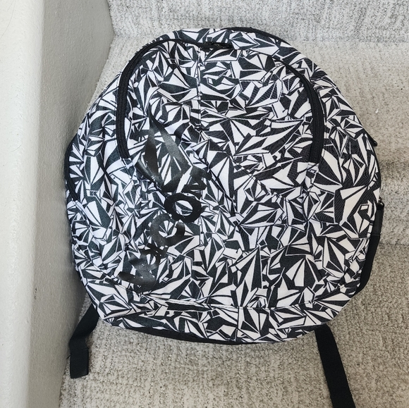 Volcom back pack - Picture 2 of 5